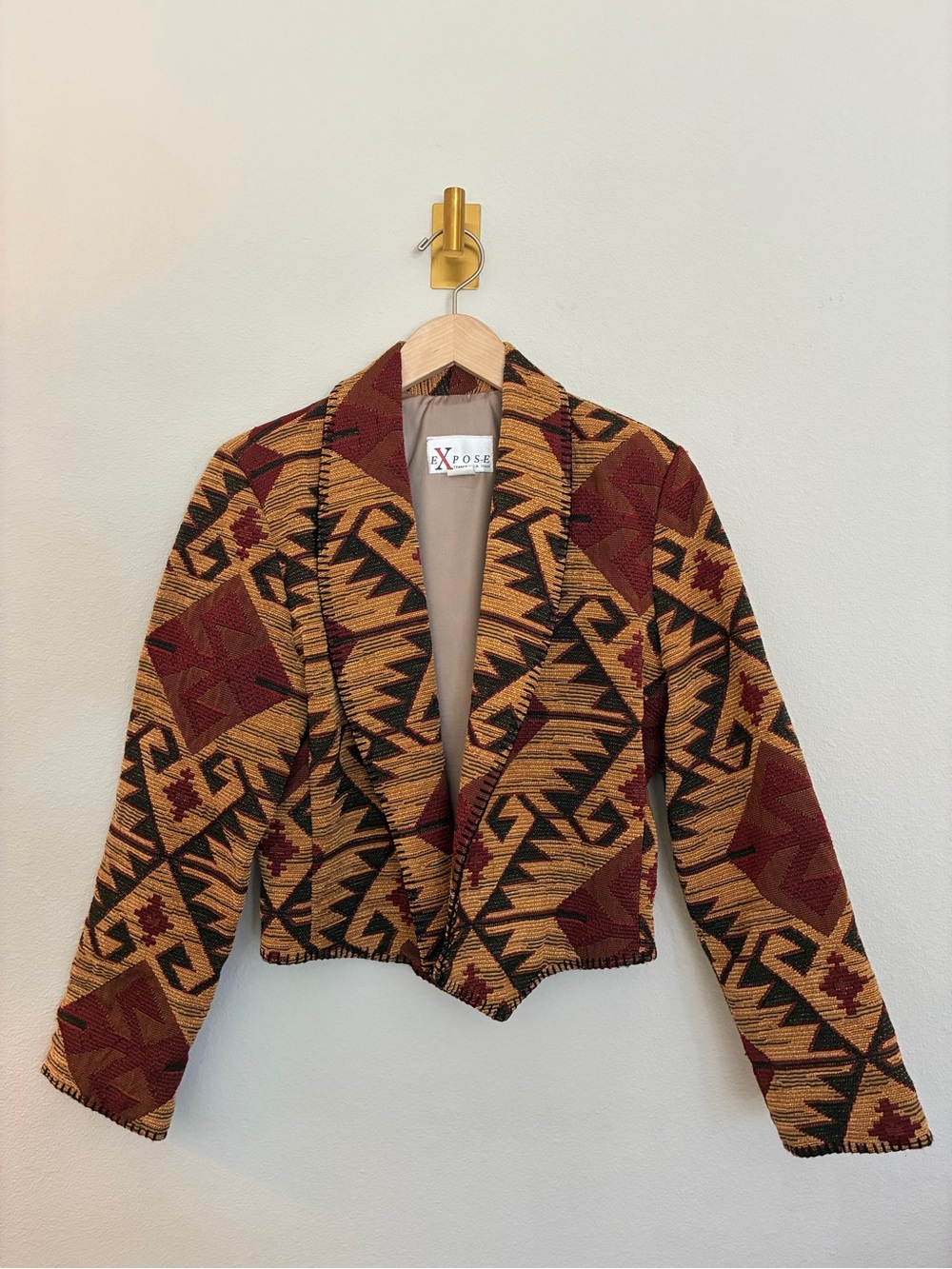 Vintage Exposė Southwestern Geo-Tapestry Cropped Blazer Jacket in Rust & Black